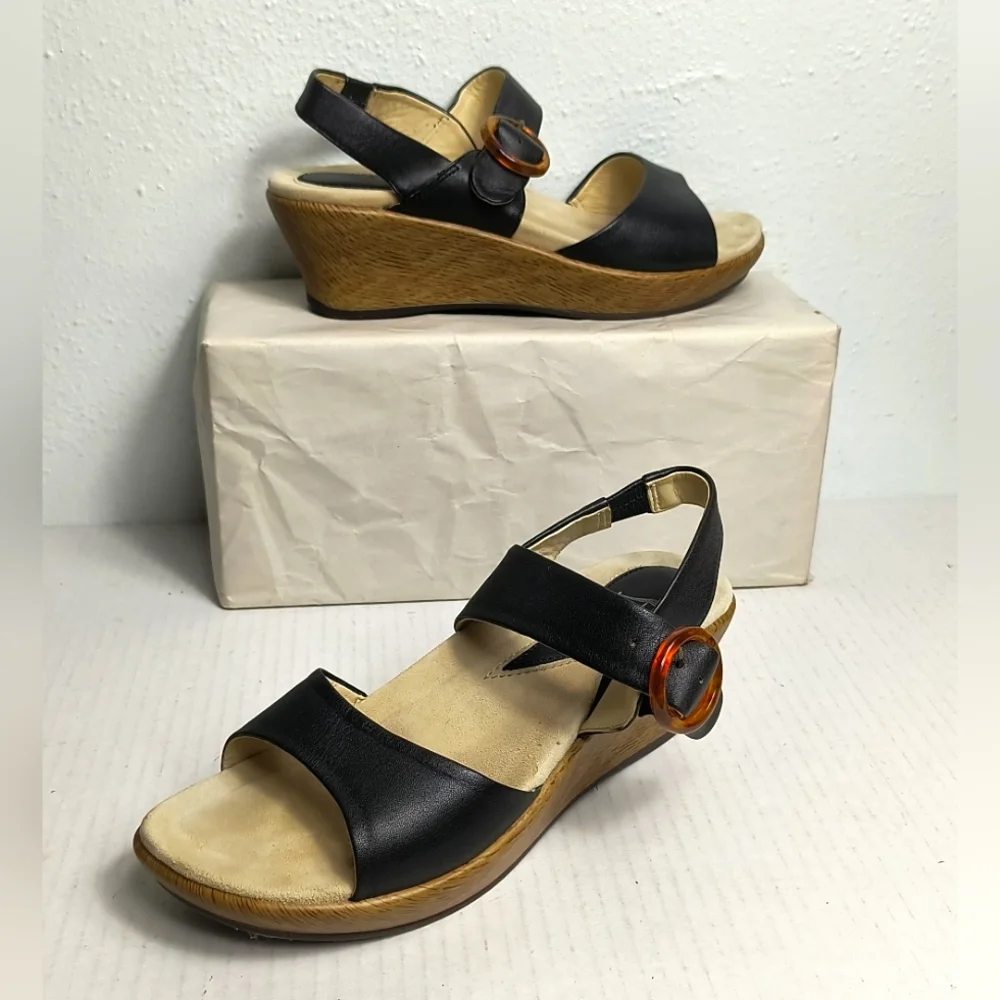 Dansko 5.5 - 6 Black Wedges Slingback Sandals Faux Tortoise Buckle Casual